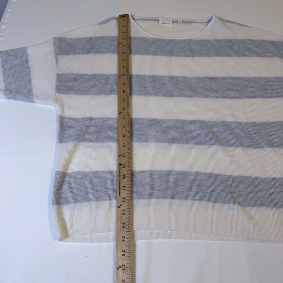 Cyrus Gray White Striped Crew Neck Summer Sweater Size XL Lightweight NWT - Picture 3 of 12